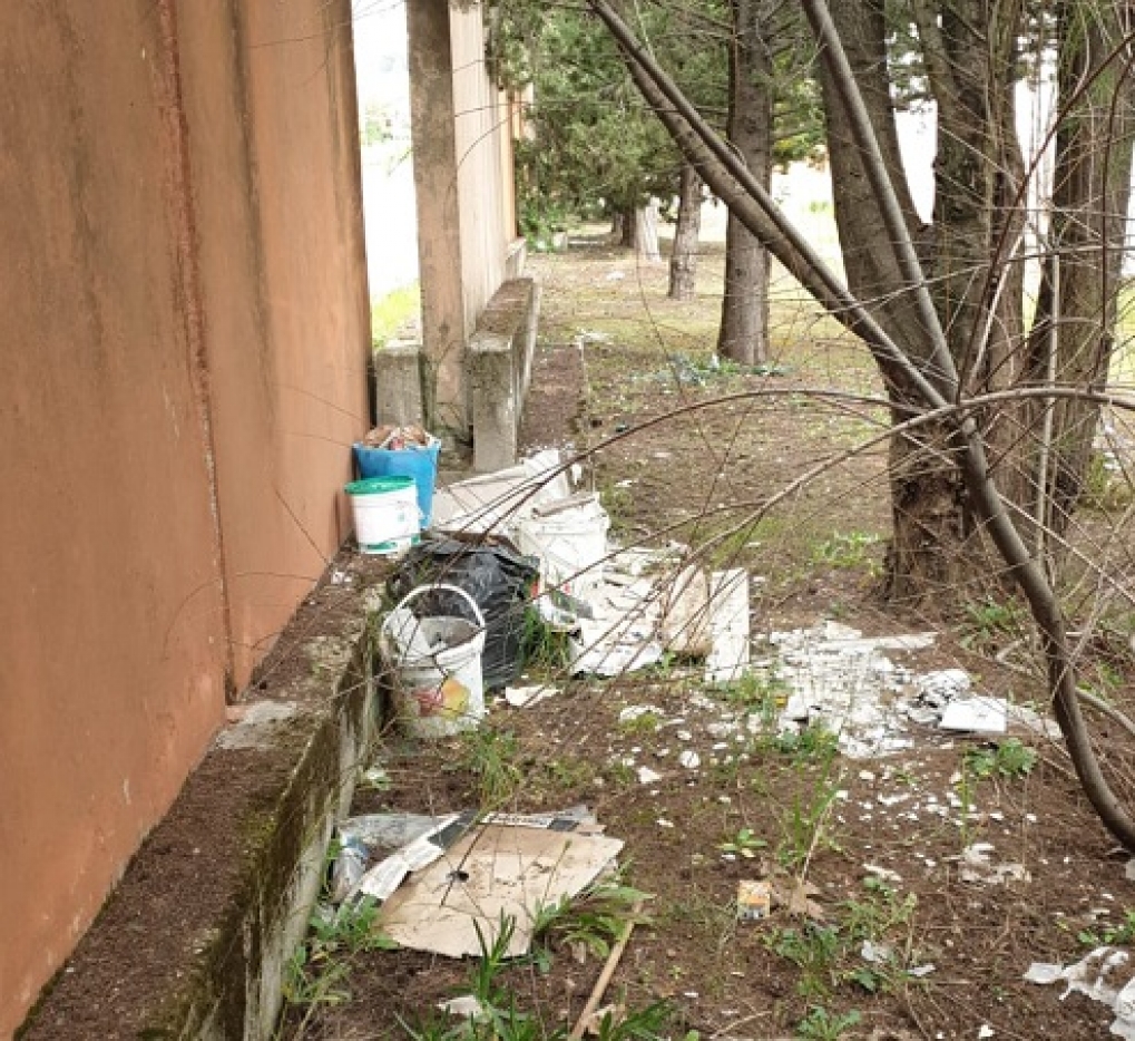 DEGRADO AL CIMITERO, INTERROGAZIONE DI ZINZI